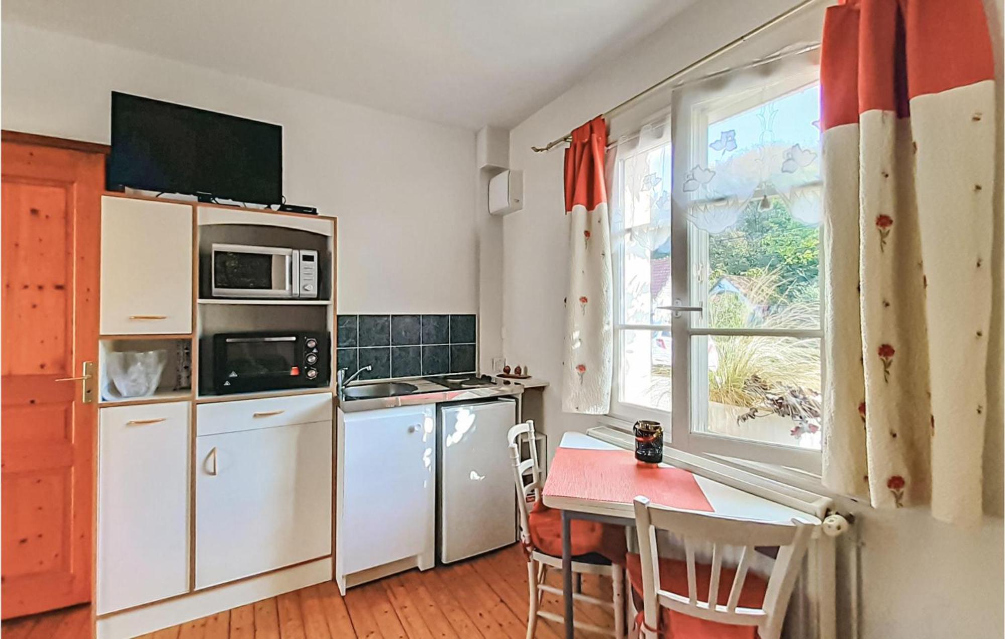 Gorgeous Apartment In Alette With Kitchenette מראה חיצוני תמונה